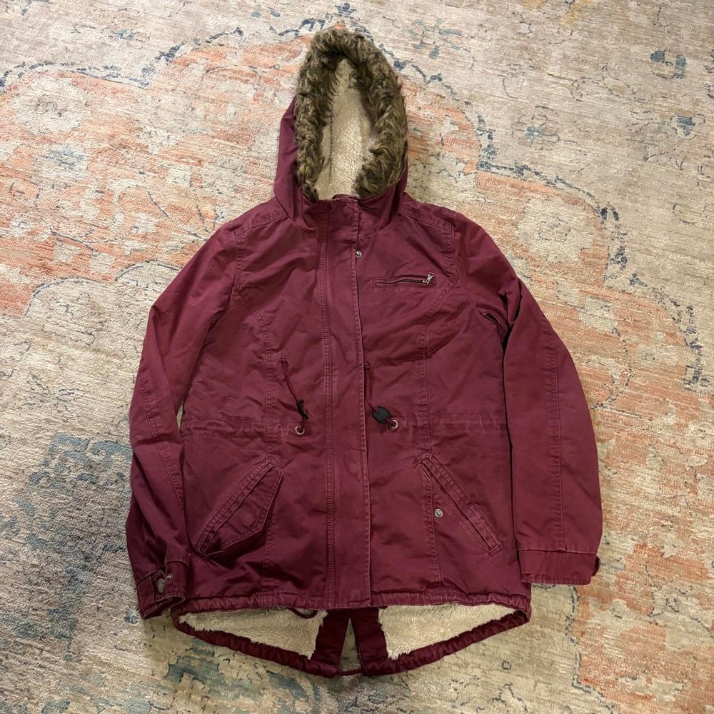 H&M Divided Burgundy Parka Jacket Faux Fur Hood Sherpa Lined Size S Womens